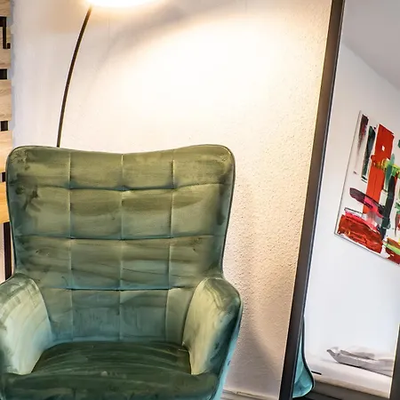 Modernisierte Haushaelfte Mit 4 Betten *
