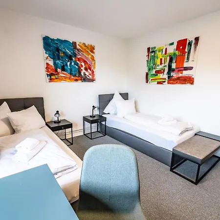 Modernisierte Haushaelfte Mit 4 Betten Apartment *