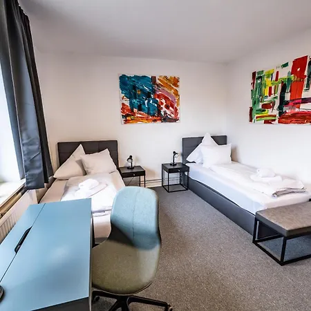 Modernisierte Haushaelfte Mit 4 Betten Apartment