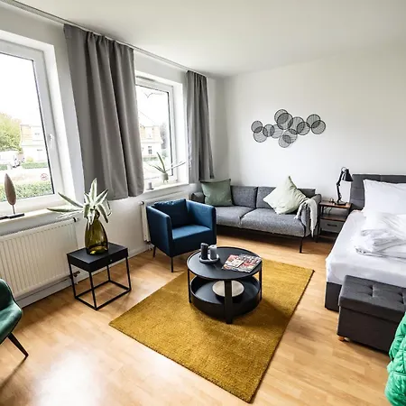 Apartment Modernisierte Haushaelfte Mit 4 Betten